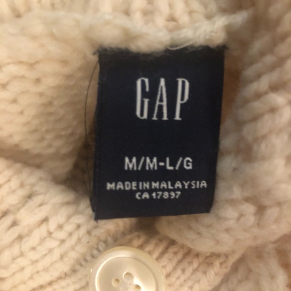 Lambs wool cape/ poncho/ sweater. Beautiful cream colour - Picture 4 of 4